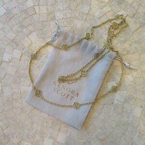 Kendra Scott necklace